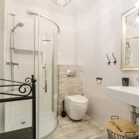 Varsovia בית אירוח רובי